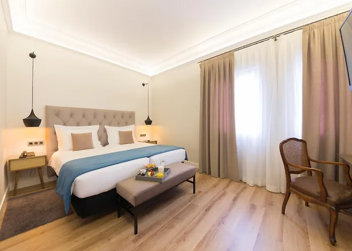 Отель Real By Recordis 4*