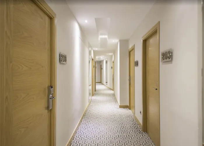 酒店 Real By Recordis 4*